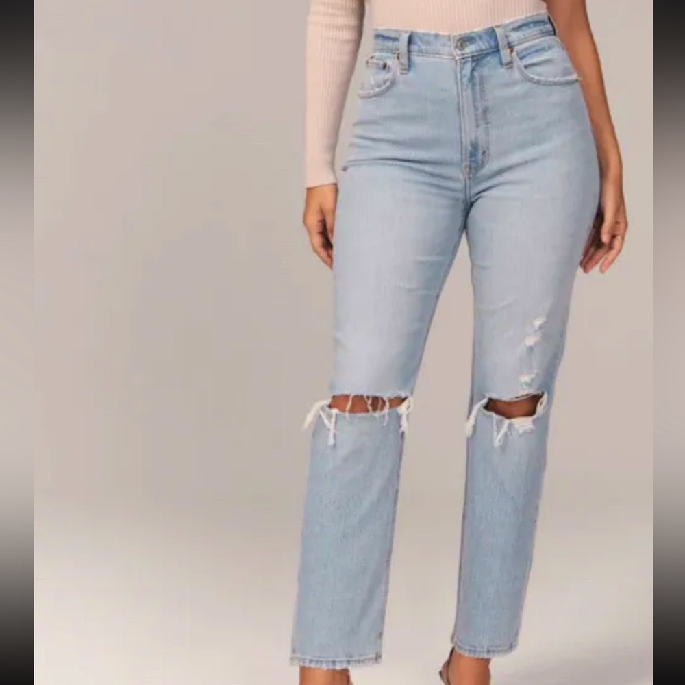 NWT Abercrombie & Fitch The Ankle Straight Ultra High Rise Jean Size 27